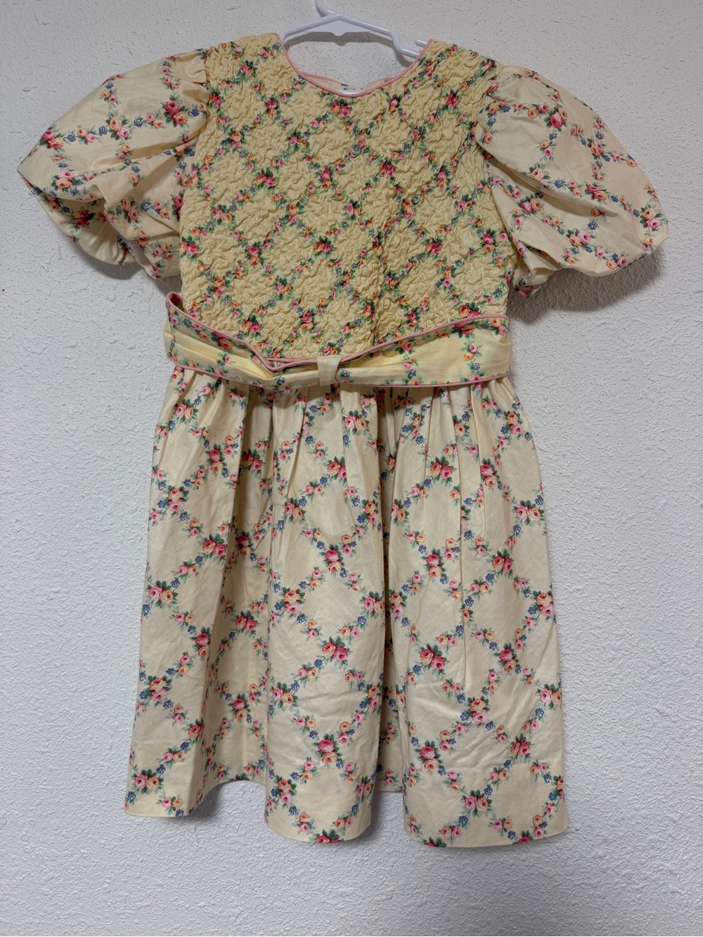 Storybook Heirlooms vintage Girls' Yellow Floral Smocked Dress with belt size 7